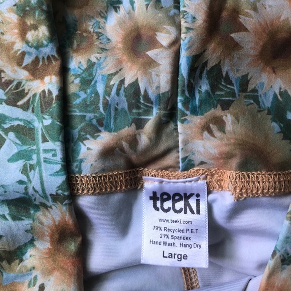 Teeki 🧘🏻‍♀️ Sunrise Hot Pants & Lover Tank - Picture 8 of 8